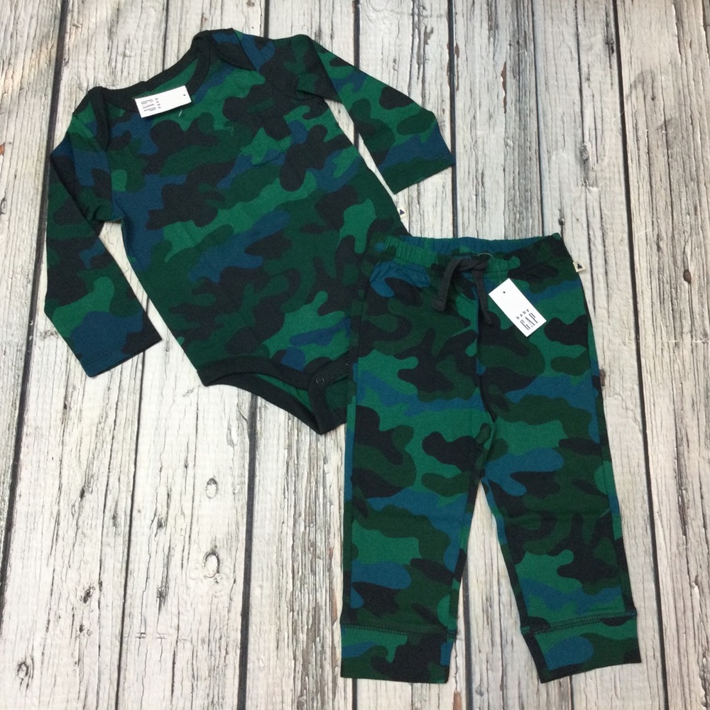 Gap Boys 12-18 Months Camouflage Shirt & Pants Outfit